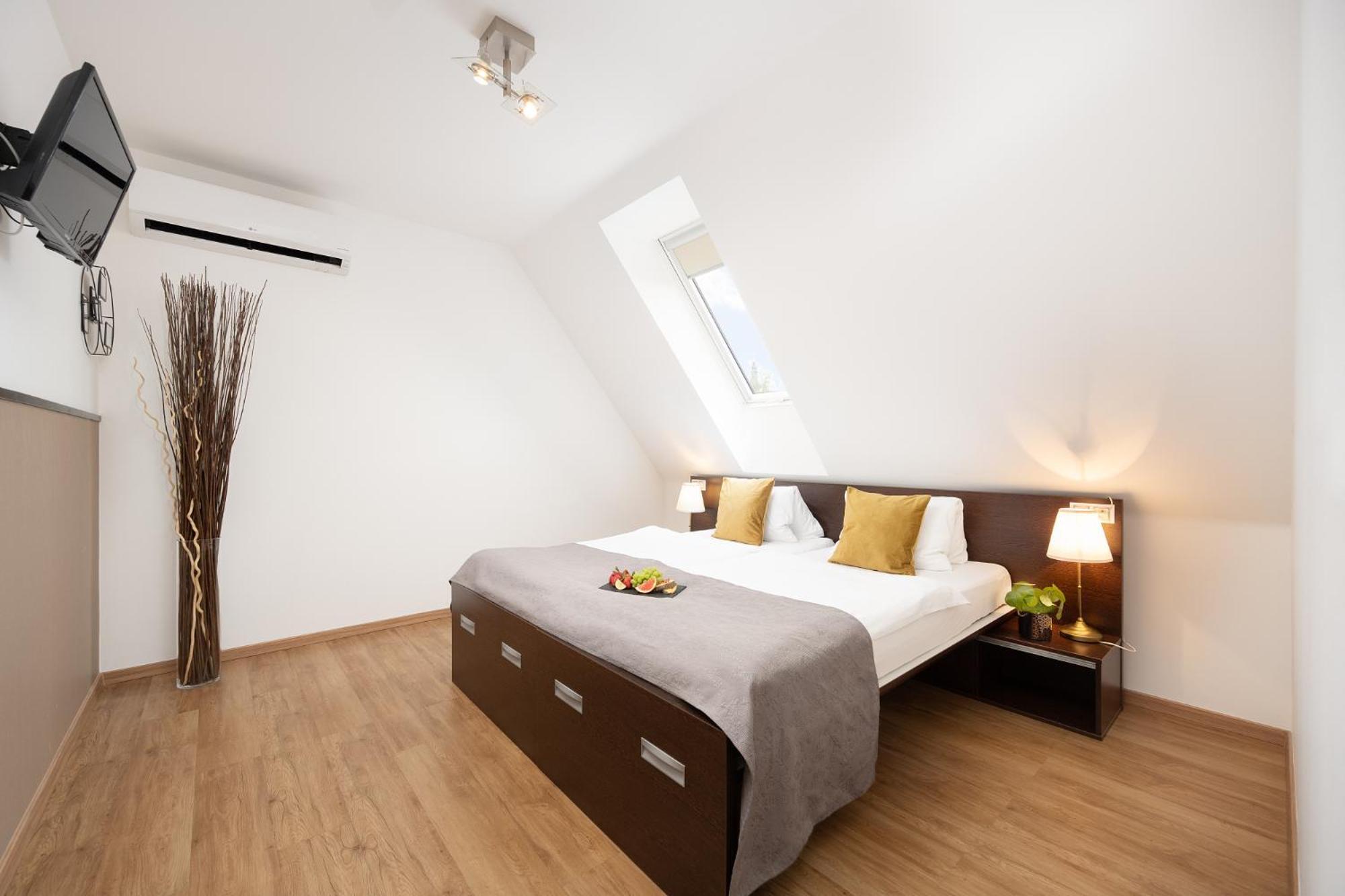 Wine & Wellness Hotel Besedni Dum Valtice Εξωτερικό φωτογραφία